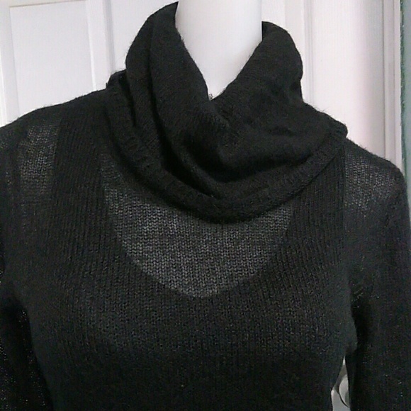 SWEATER WET SEAL. - Picture 3 of 6